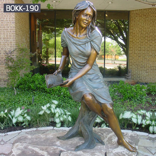 Outdoor home decor life size sitting woman reading books sculptures for sale
