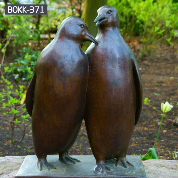 A pair of cute bird bronze casting garden sculpture