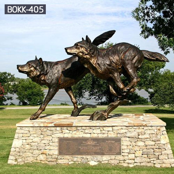 Outdoor life size wolf bronze casting monuments for sale